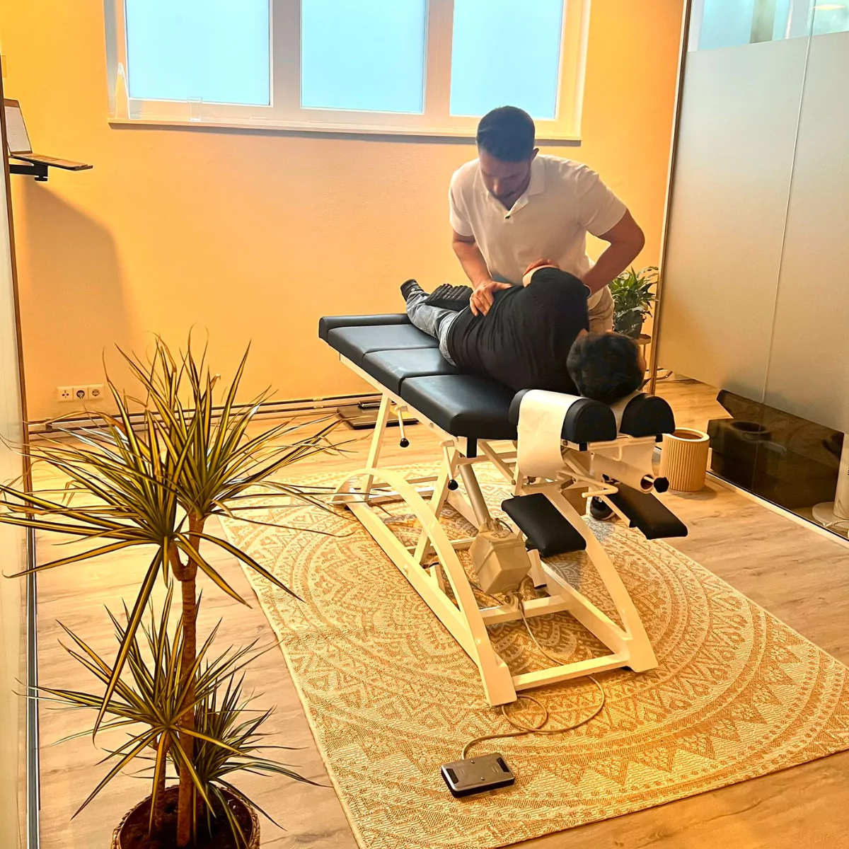 Chiropractor in actie